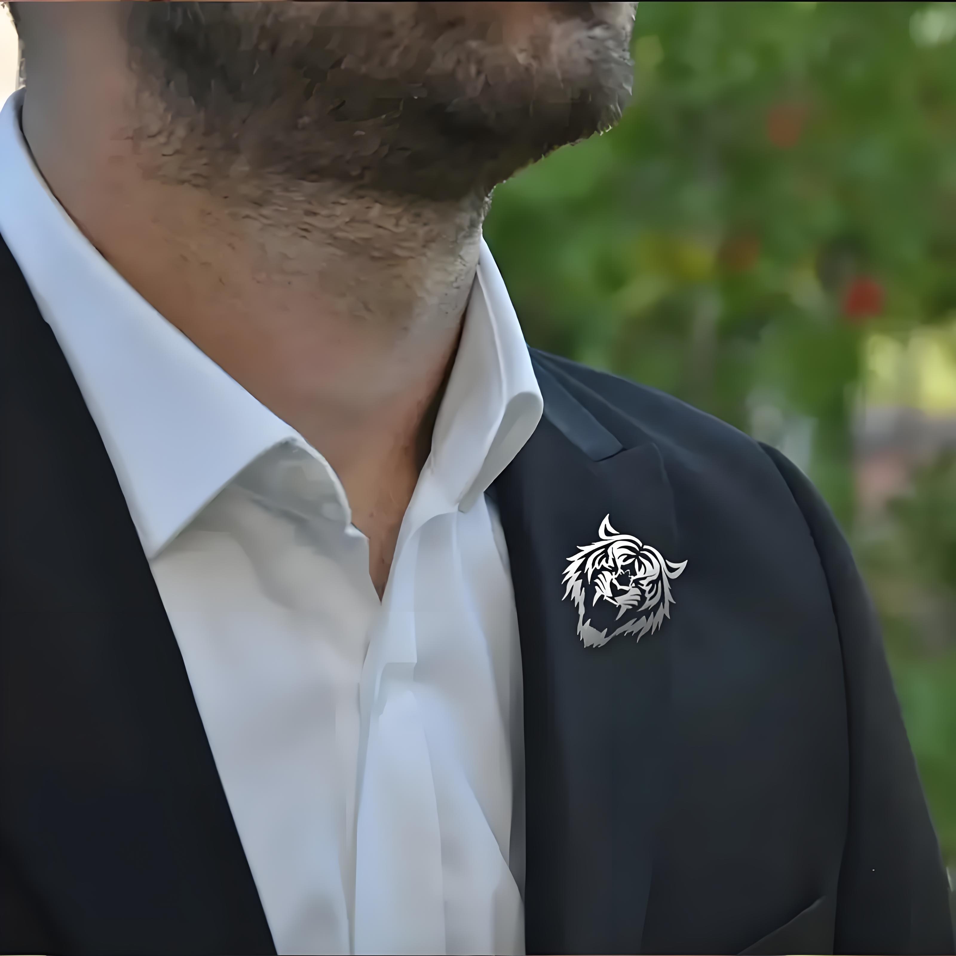 Spilla da uomo con testa di ti - Men Accessories Brooch recensione e prezzo