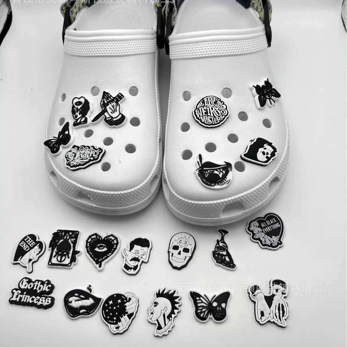 23 Pezzi Charm per Scarpe a Te - Men'S Accessories Crocs recensione e prezzo