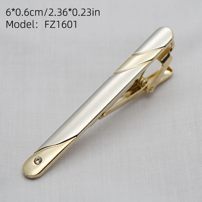 1 pezzo di fermacravatta da uo - Men Accessories Silver recensione e prezzo