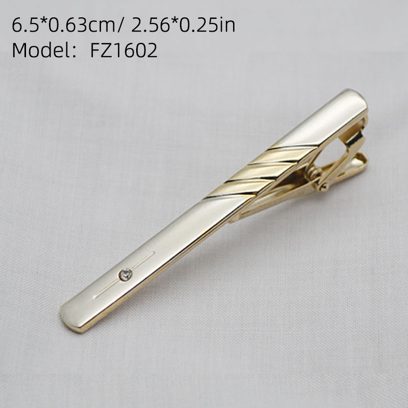 1 pezzo di fermacravatta da uo - Men Accessories Silver recensione e prezzo