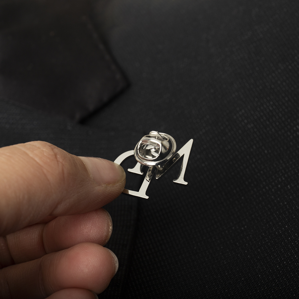 Tangula Spilla con iniziali pe - Men Accessories Brooch recensione e prezzo